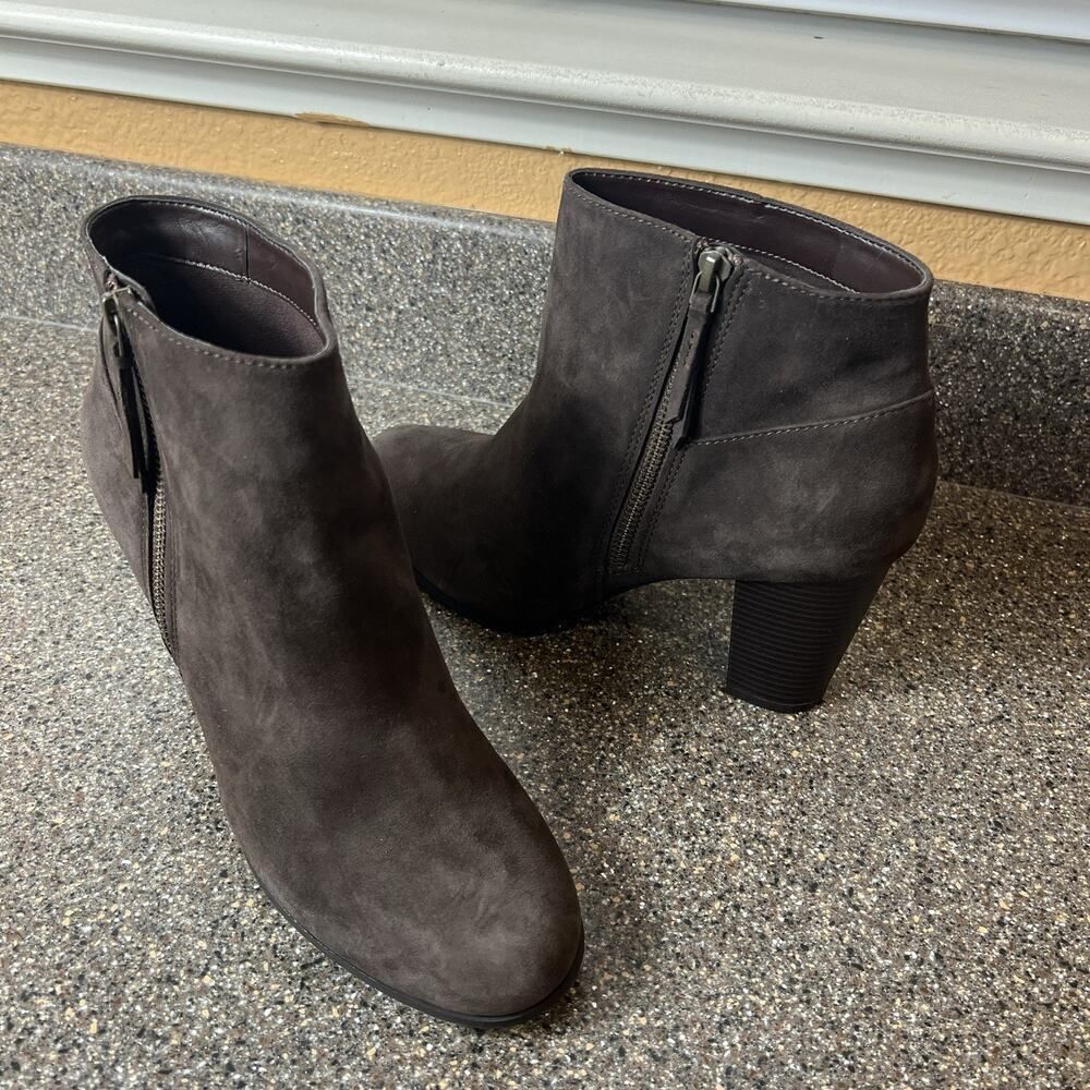 Cole Haan Grand Os. Ankle Bootie Womens Sz 10 B Brown Suede Comfort Casual Boots